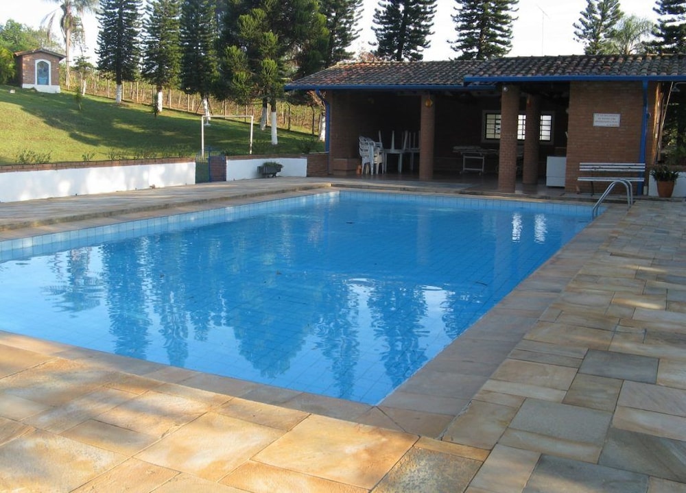 Pousada Recanto do Sossego — hotel in Louveira