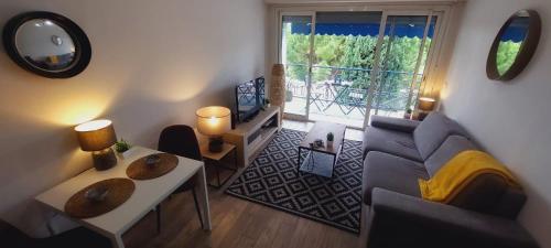 Cagnes Studio Parking Mer Wifi Terrasse