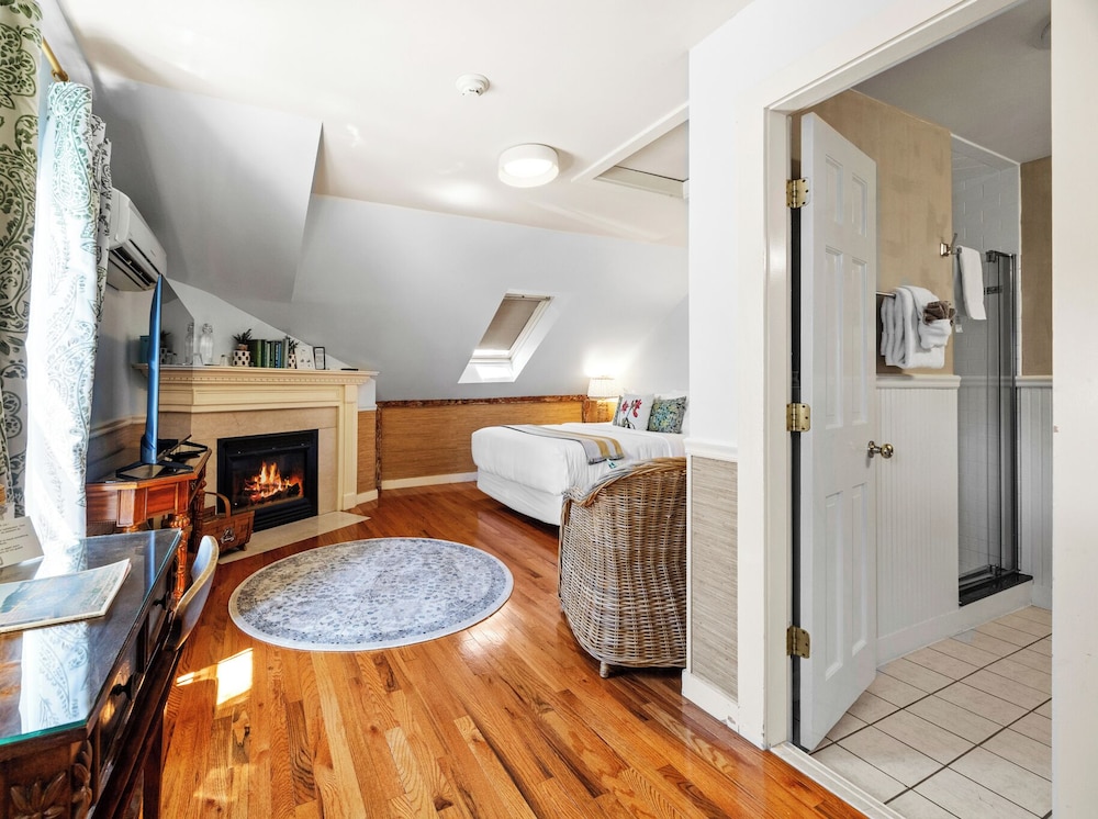 Hartstone Inn - photo 18