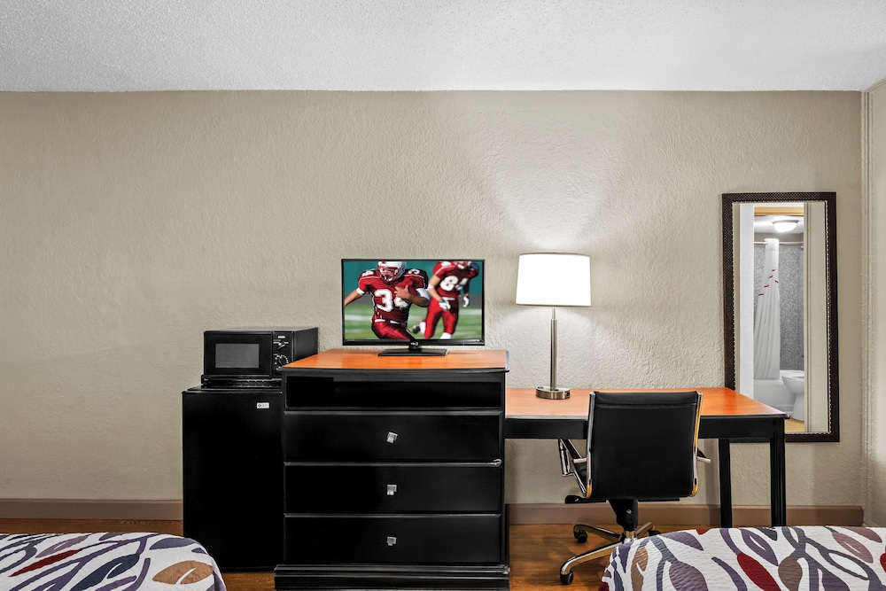 Red Roof Inn Hot Springs - photo 8