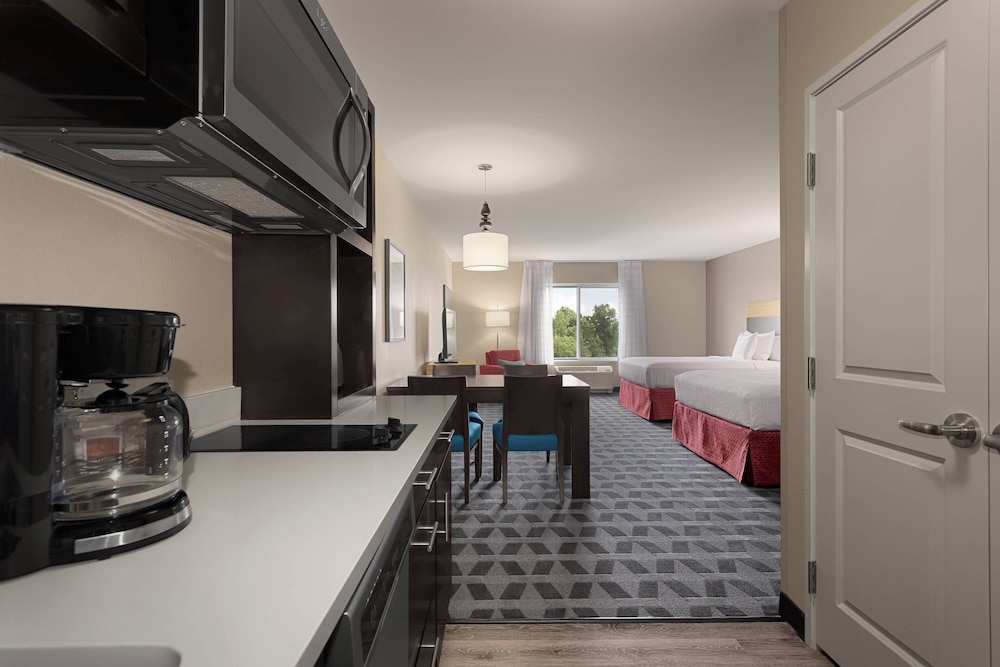 TownePlace Suites Charleston Mt. Pleasant - photo 10