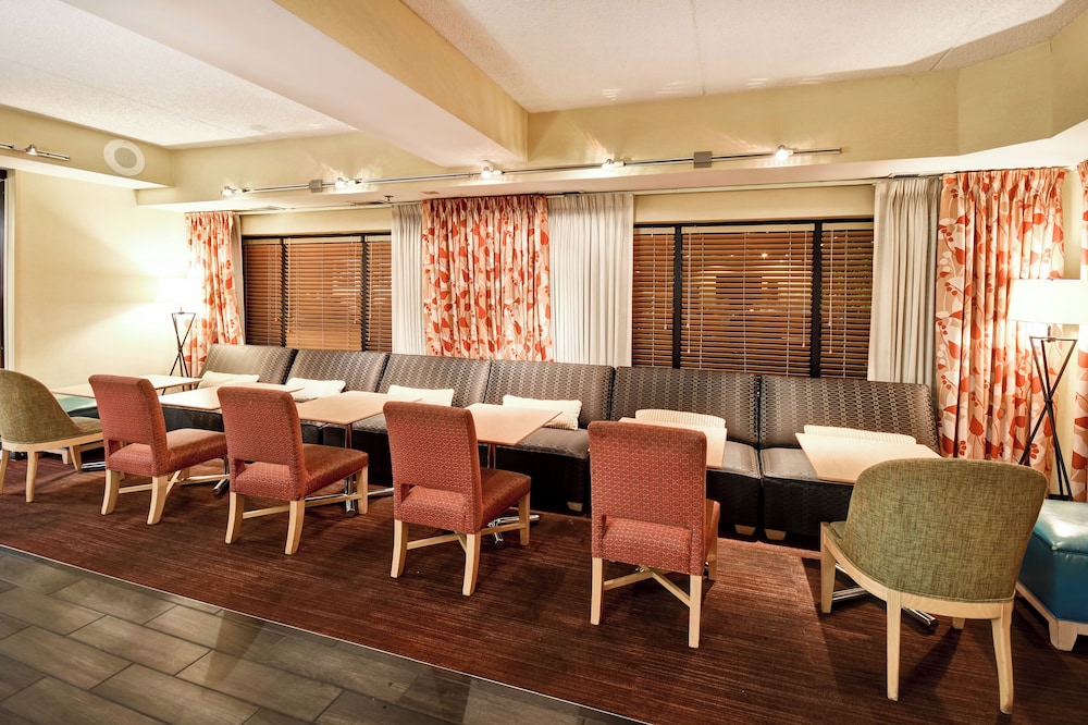 Hampton Inn Louisville North Clarksville - photo 41
