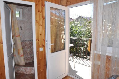 Boutique 23 - carbon neutral hotel in Dulcesti