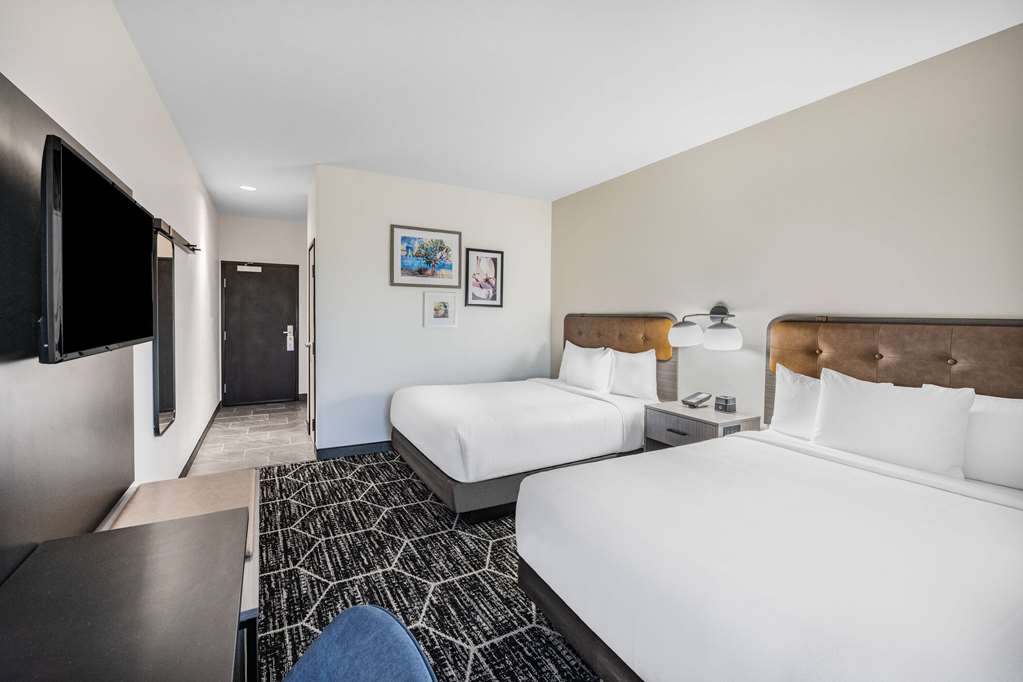 La Quinta Inn & Suites by Wyndham Yucaipa - photo 19