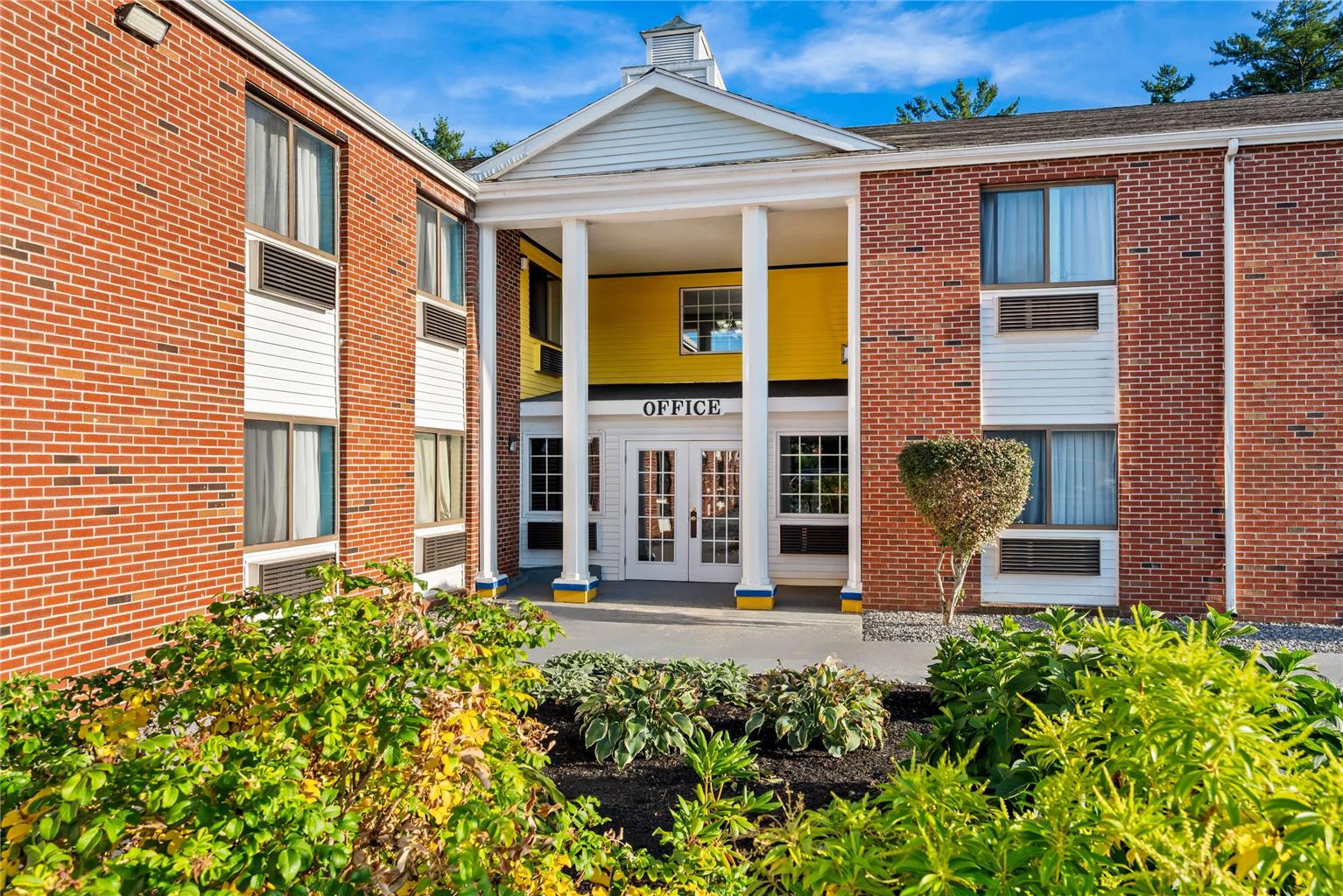 Days Inn by Wyndham Brunswick Bath Area in Brunswick, United States