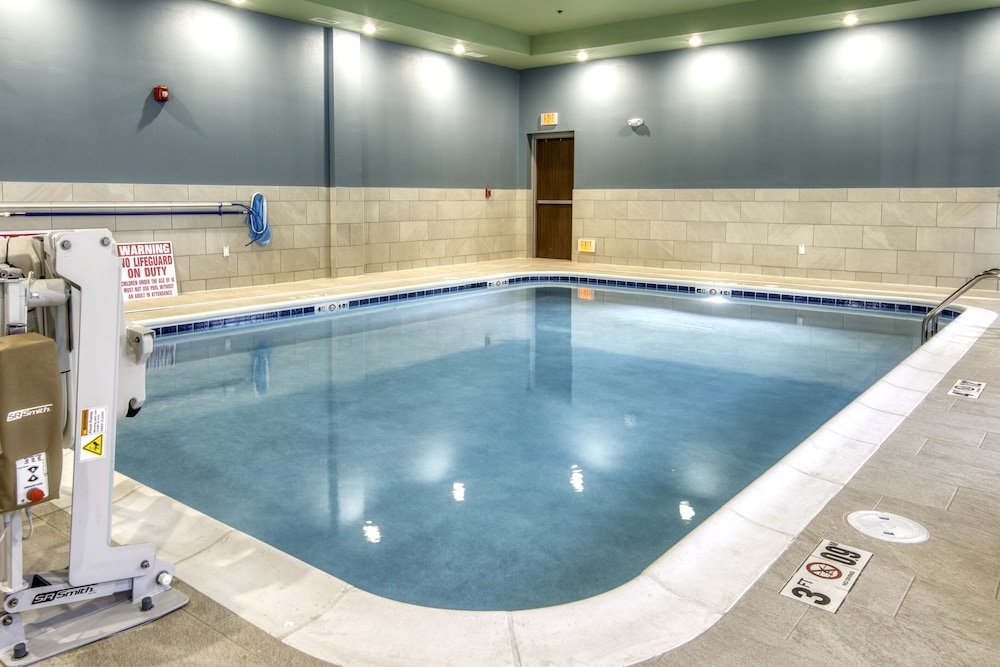 Holiday Inn Express & Suites Omaha Downtown Old Market by IHG - photo 17