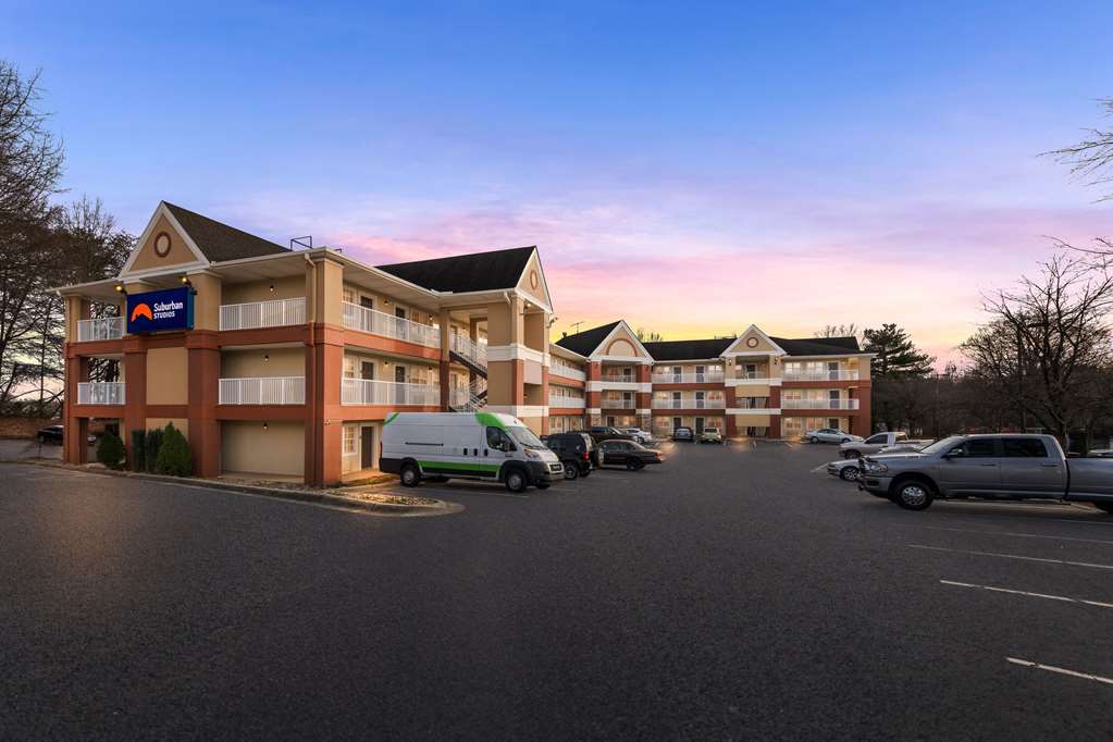 Suburban Studios Winston Salem - photo 2