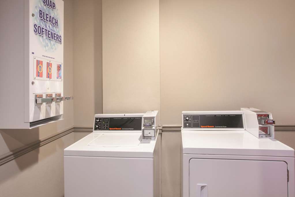 La Quinta Inn & Suites by Wyndham Fort Walton Beach - photo 33