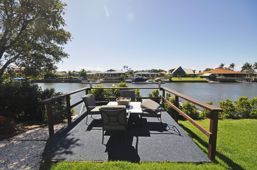 Bribie Island Canal Holiday Destination in Bongaree, Australia