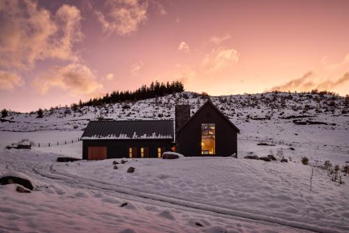 Two Barns - carbon neutral hotel in Unknown City