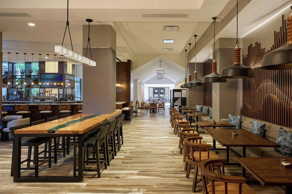 Pittsburgh Airport Marriott - photo 47