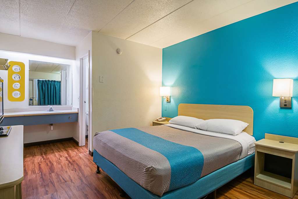 Motel 6 Knoxville TN North - photo 13