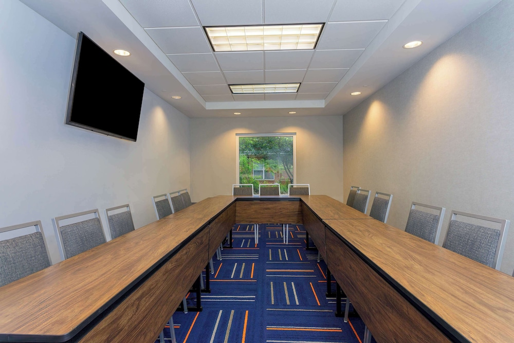 Hampton Inn & Suites Tallahassee I 10 Thomasville Road - photo 67