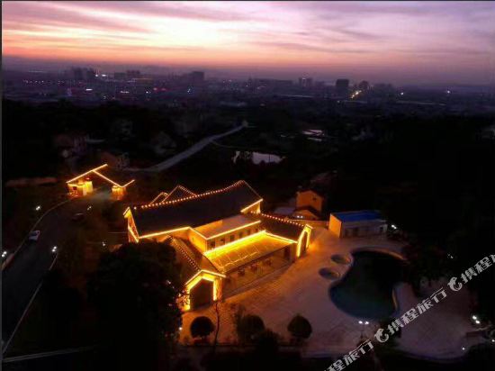Longshan Garden Hotel in Qingzhou, People's Republic of China