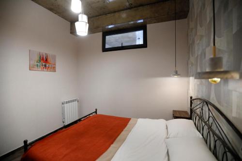 1 BR Apartment in Isani