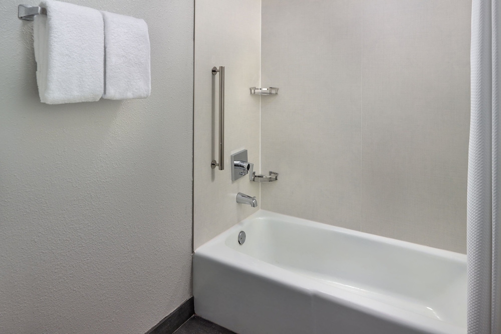Courtyard by Marriott Nashville Brentwood - photo 15