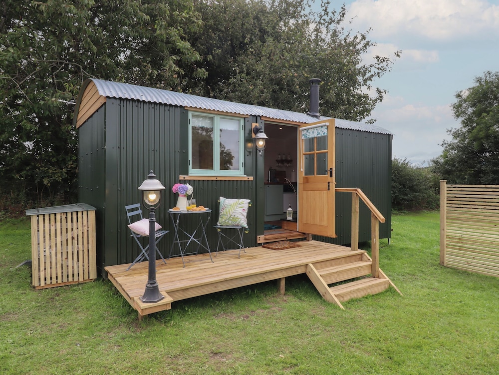 Lottie's Hut — 4-Star Luxury Hotel in Okehampton, United Kingdom