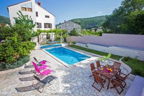 Villa Roza Two Bedroom Apartment — 4-Star Luxury Hotel in Mokosica, Croatia