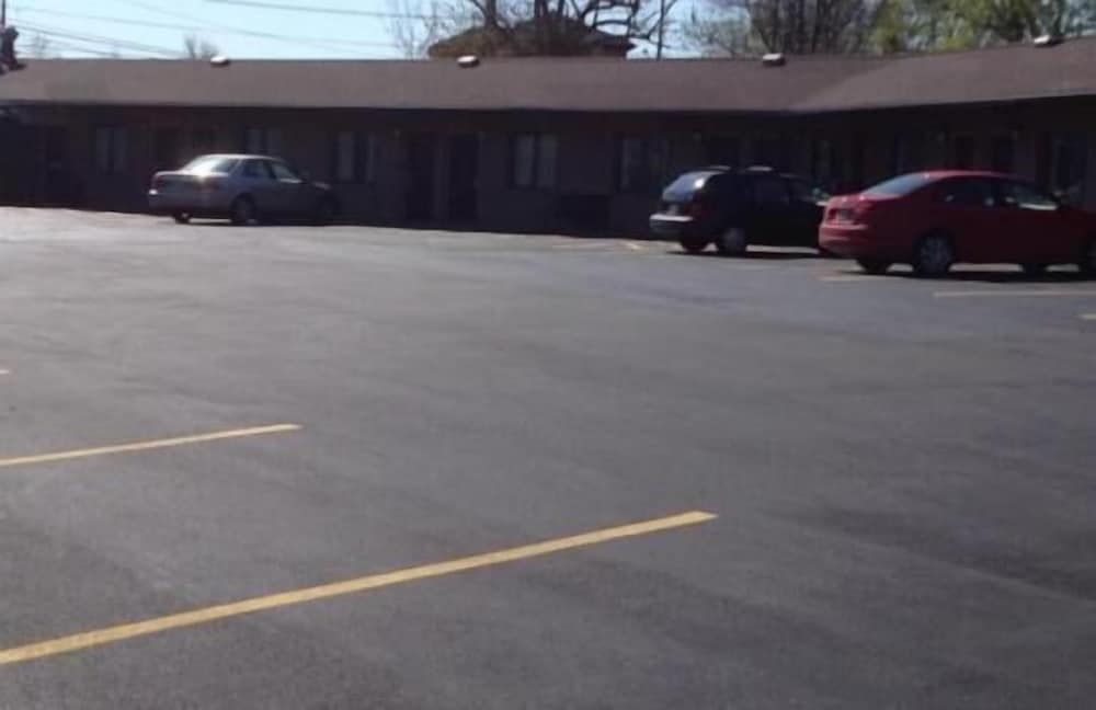 Stadium View Inn - photo 27