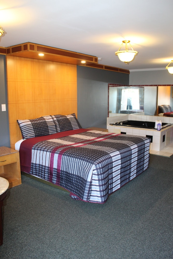 Liberty Inn Atlantic City - photo 11