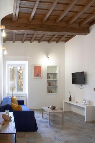 Casa Gli Olmi centro storico — 4-Star Luxury Hotel in Bracciano, Italy