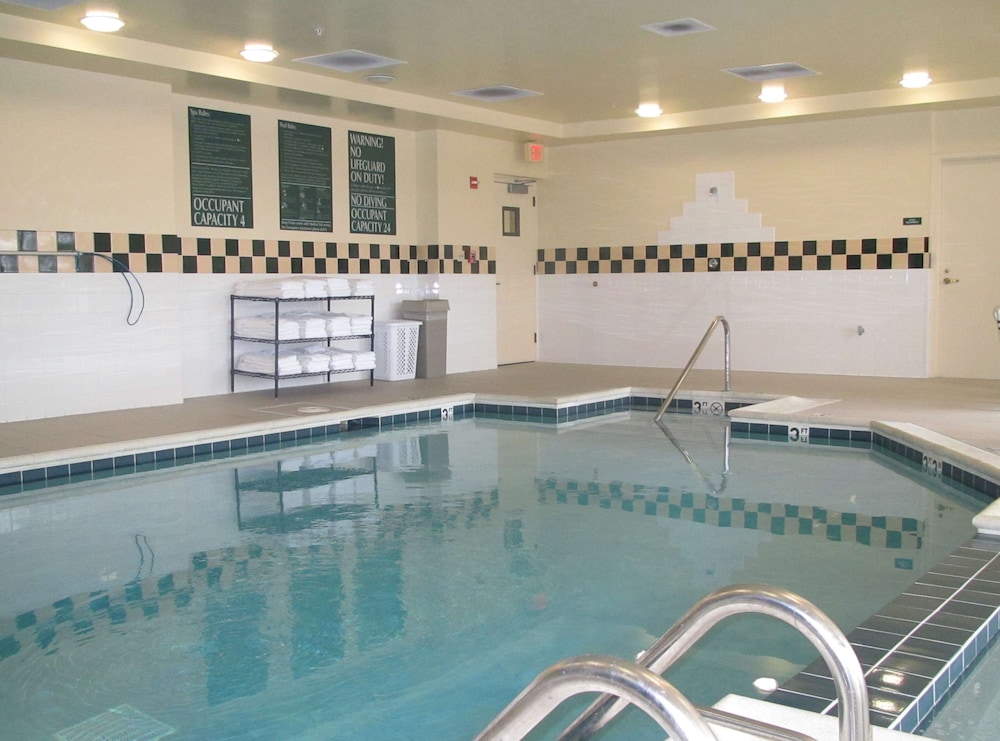 Hilton Garden Inn Addison - photo 27