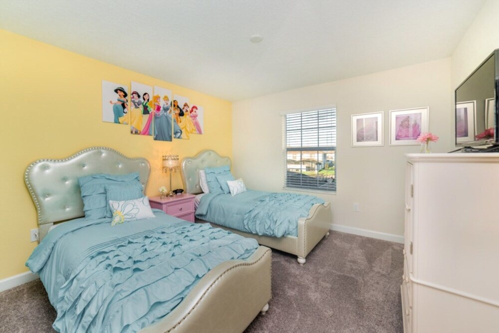Rent a Luxury Townhome on Storey Lake Resort Minutes From Disney Orlando Townhome 1004 - photo 9
