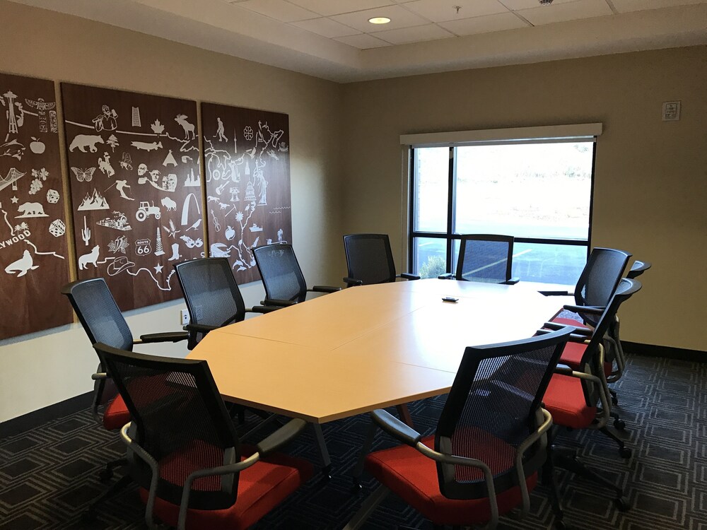 TownePlace Suites by Marriott New Hartford - photo 62