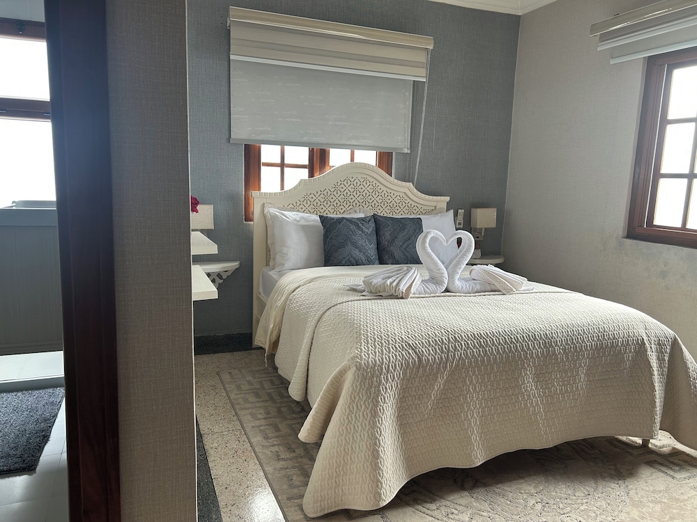 Mango restaurant and apartment hotel in Zanzibar, Tanzania