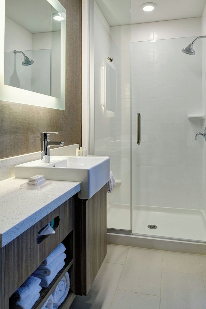 Springhill Suites Grand Rapids West - photo 13