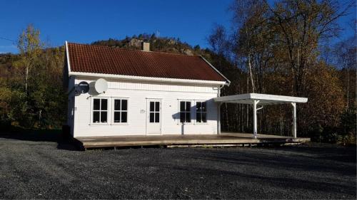 Slåta Spacious Family Cabin near Lyngdal — 4-Star Luxury Hotel in Lyngdal, Norway