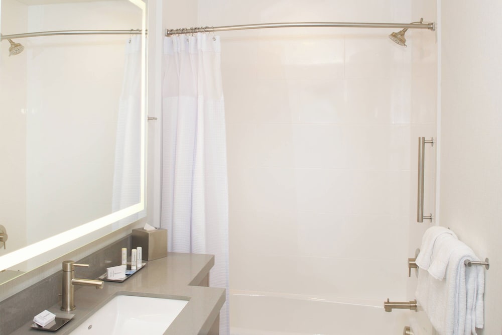 SpringHill Suites by Marriott Bend - photo 23