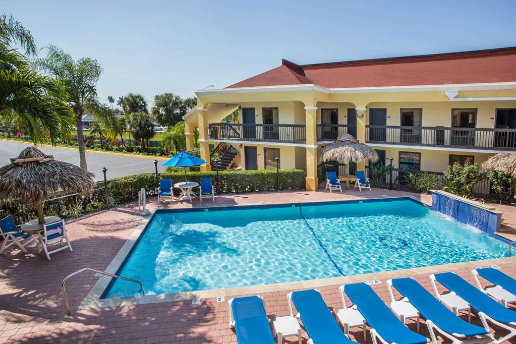 Days Inn by Wyndham Florida City - photo 6