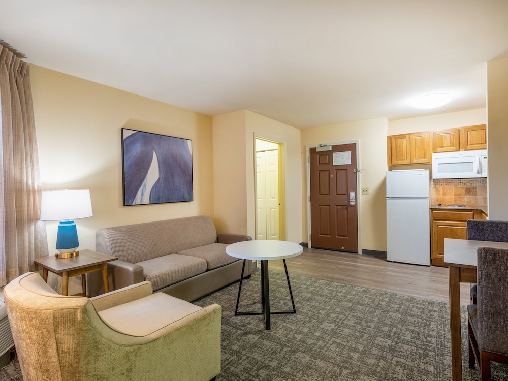 Staybridge Suites Milwaukee Airport South by IHG - photo 9