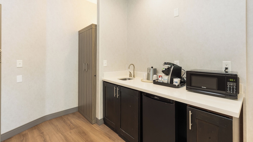 Holiday Inn Express Bellingham by IHG - photo 20