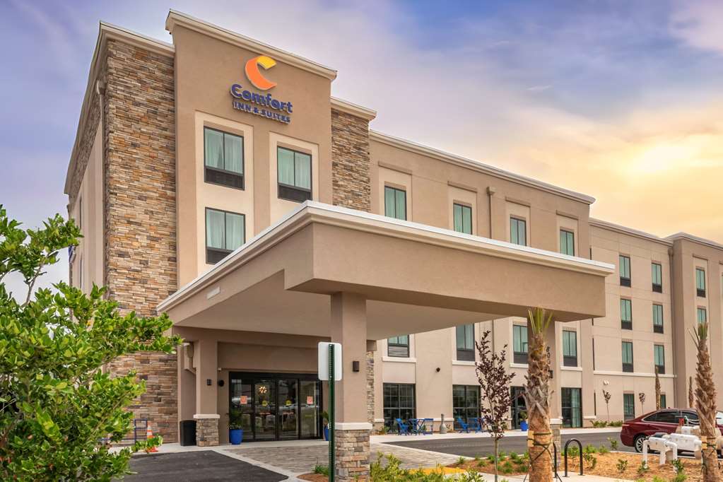 Comfort Inn & Suites Jacksonville Orange Park Near Naval Air Station in Jacksonville, United States