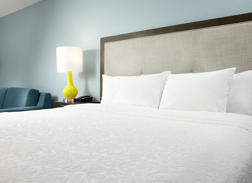 Hampton Inn Orlando Near Universal Blv International Dr - photo 15