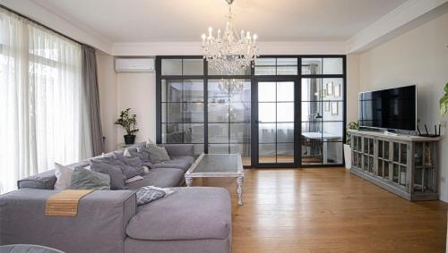 Superior 2BR Apartment In Vake By Wehost