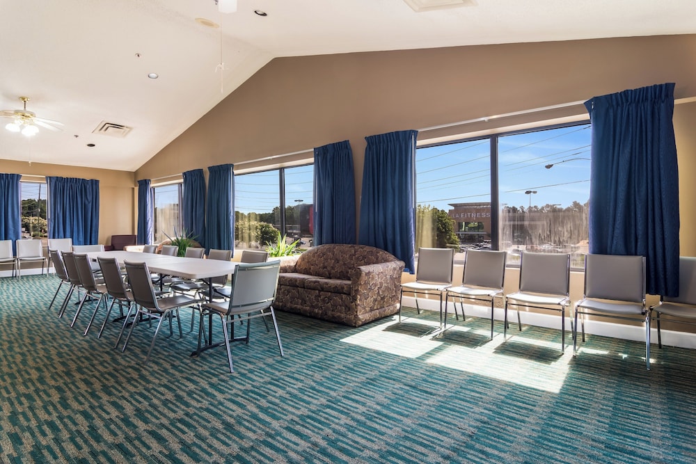 Red Roof Inn Atlanta Kennesaw State University - photo 26