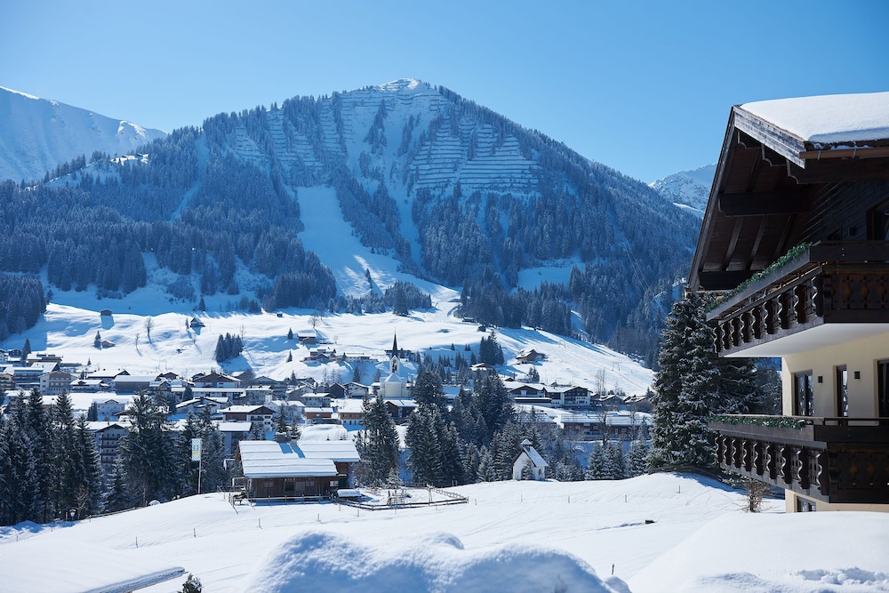 Boutique Hotel Herzhof Garni Apartments in Mittelberg, Austria