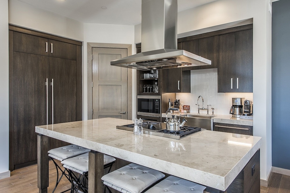 Platinum Four Bedroom Suite 4 Apartment Hotel by RedAwning - photo 7
