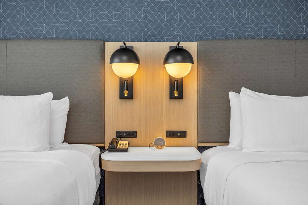 La Quinta Inn & Suites by Wyndham San Jose Airport Downtown - photo 63