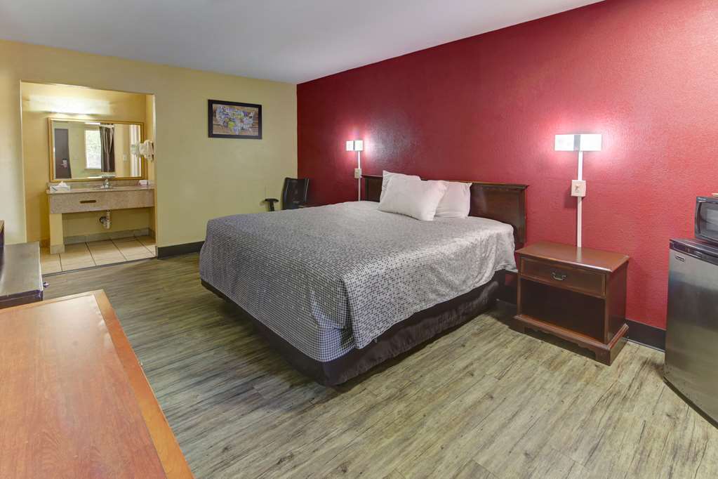 Econo Lodge Virginia Beach Town Center - photo 8