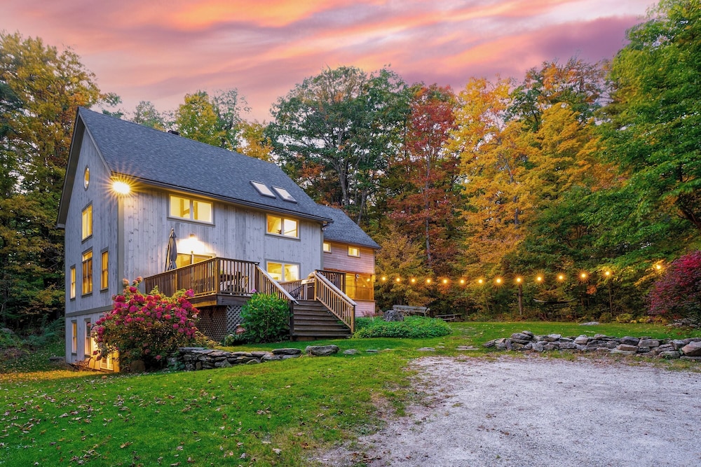 Woodfall by Avantstay Tons of Outdoor Space in Monterey, United States