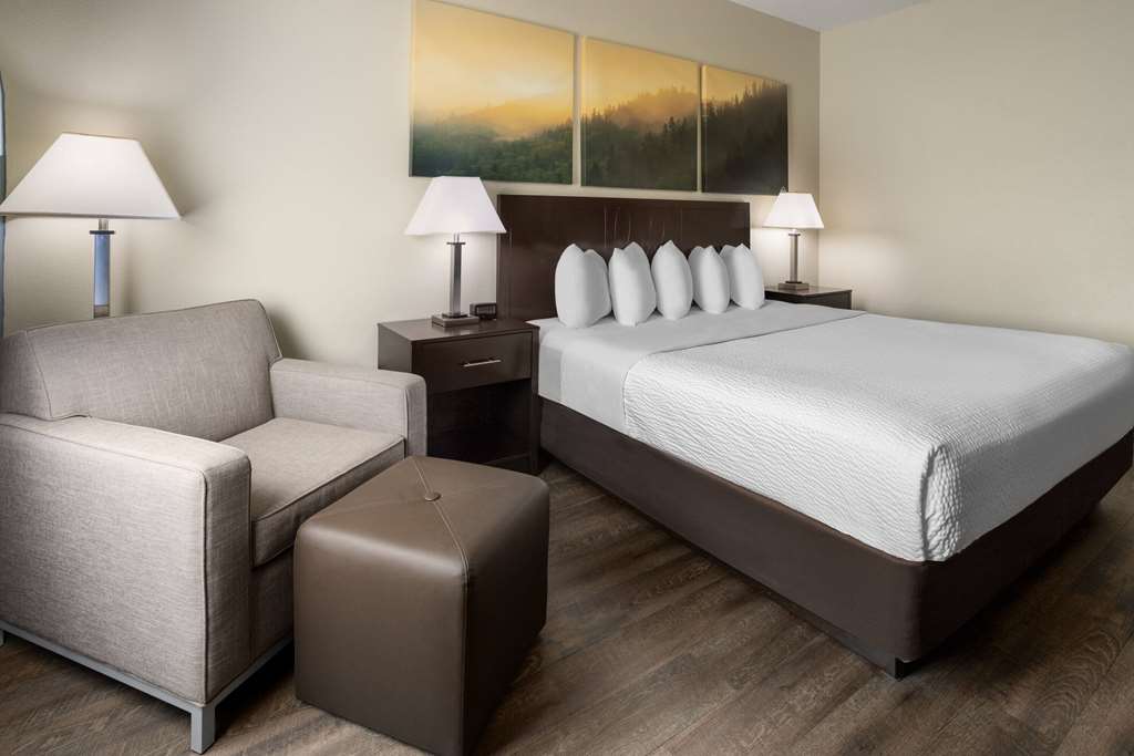 Days Inn by Wyndham Penn State - photo 3