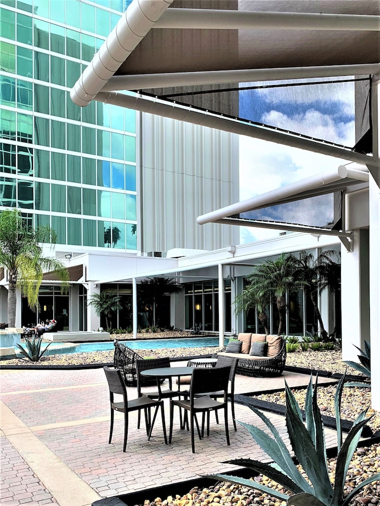 DoubleTree by Hilton at the Entrance to Universal Orlando - photo 49