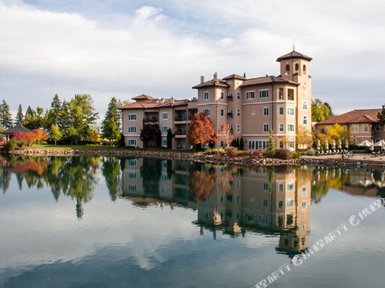 Broadmoor Cloud Camp — 4-Star Luxury Hotel in Colorado Springs, United States