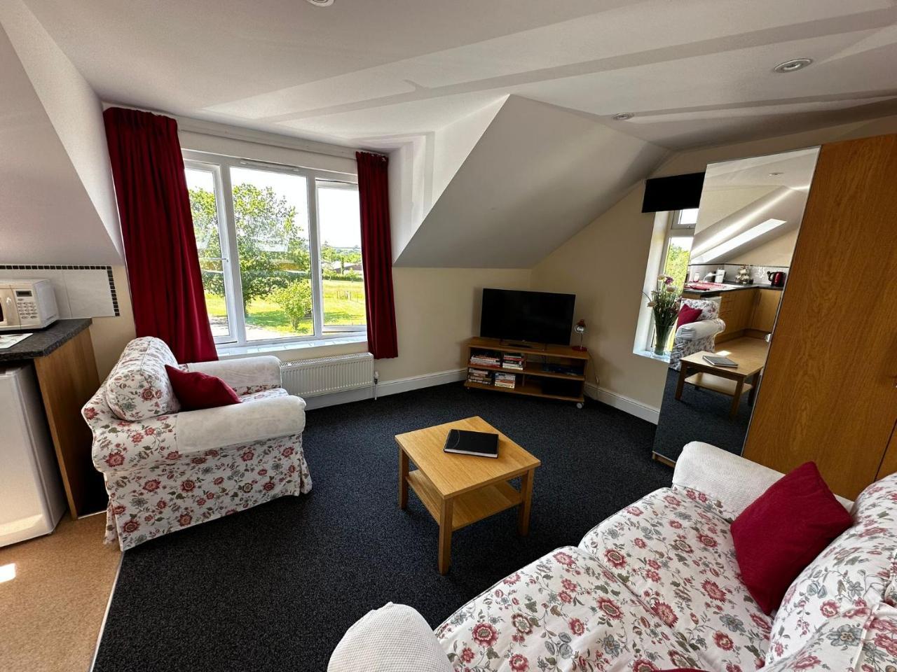 Holly Hill Apartments — 4-Star Luxury Hotel in Southampton, United Kingdom