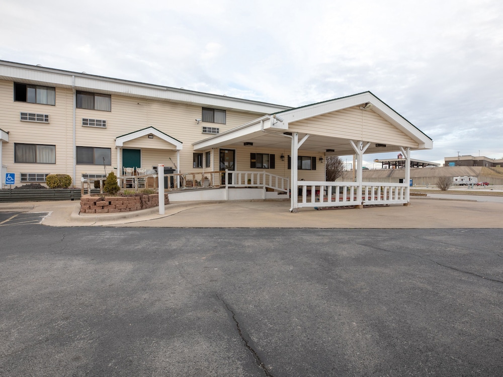American Inn Ozark - photo 21