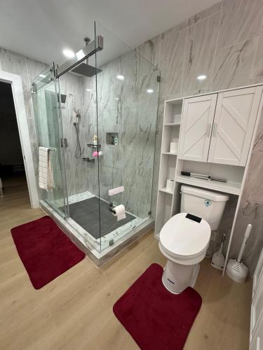 5 Star Cozy modern house all amenities Sleep 6